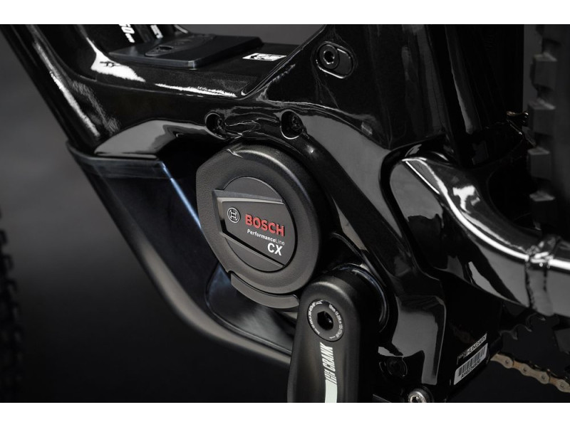 TESTOVACÍ Horský elektrobicykel Haibike AllMtn CF 8