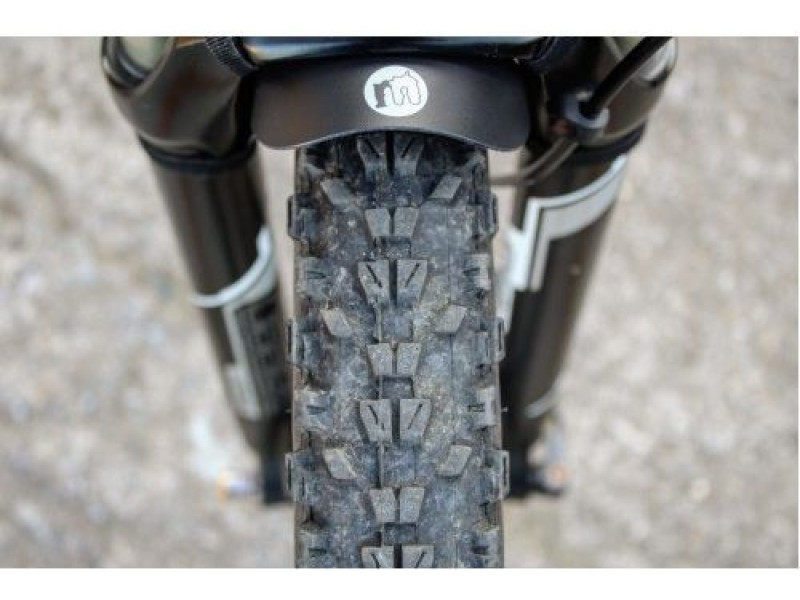 Predný blatník Mucky Nutz – biely